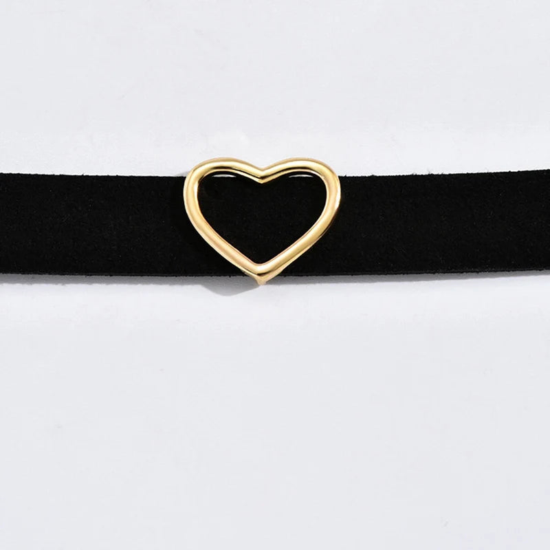 Classic Gothic Tattoo Black Velvet Choker Necklace Heart Pendant Necklaces For Women Fashion Beach