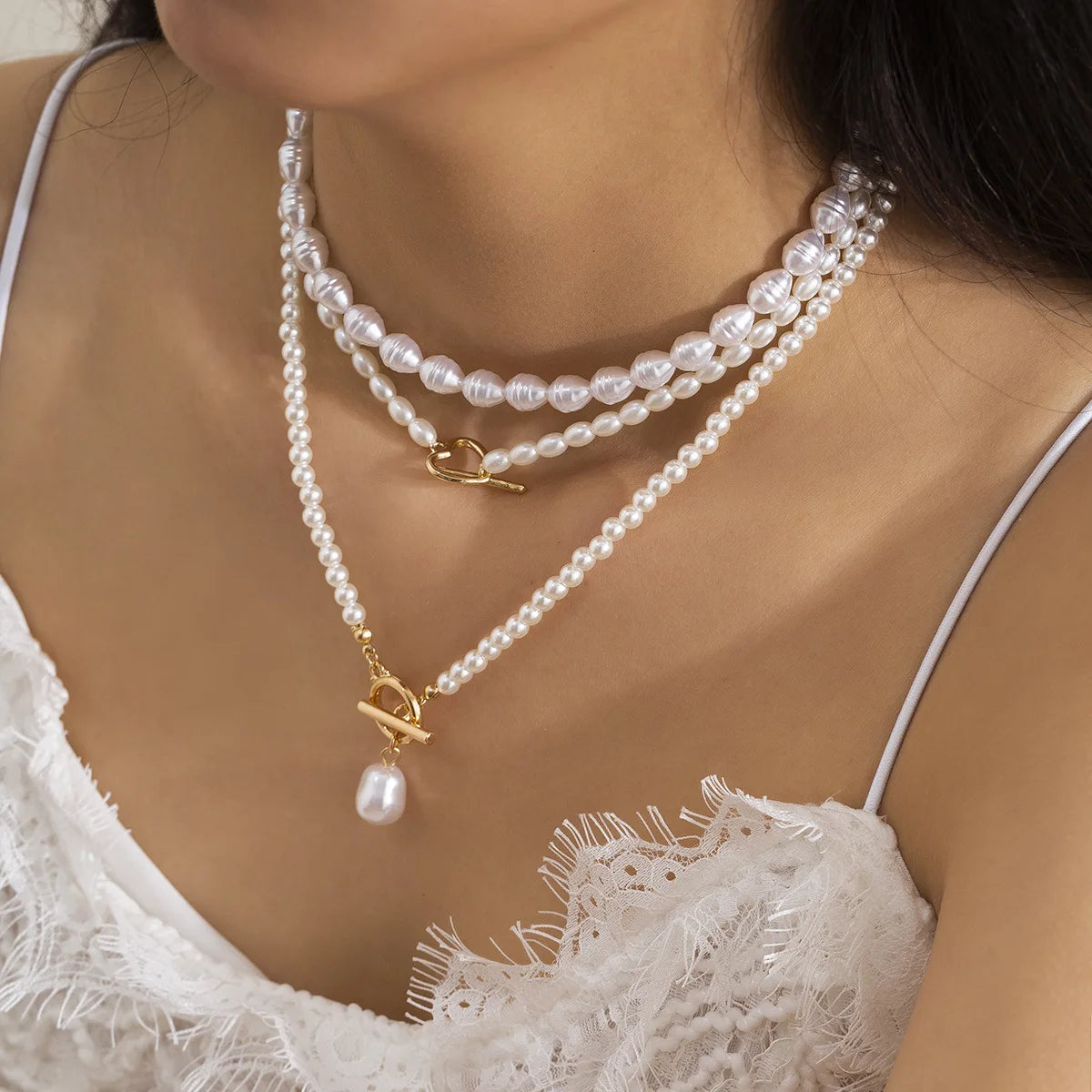 Women Baroque Pearl Heart OT Buckle Pendant Necklace for Women Wedding Bridal Bead Chain Neck Jewelry