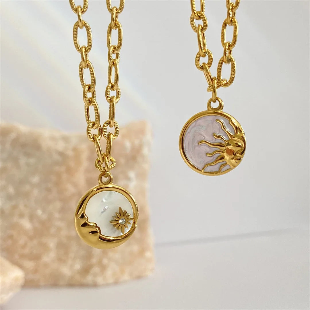 Vintage Sun and Moon Pendants Necklace White Shell Round Coin Stainless Steel Chain Necklaces Femme Jewelry