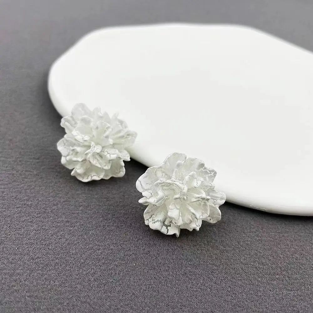 Big White Flowers Stud Earrings for Women Personality Fashion Unique Wedding Jewelry