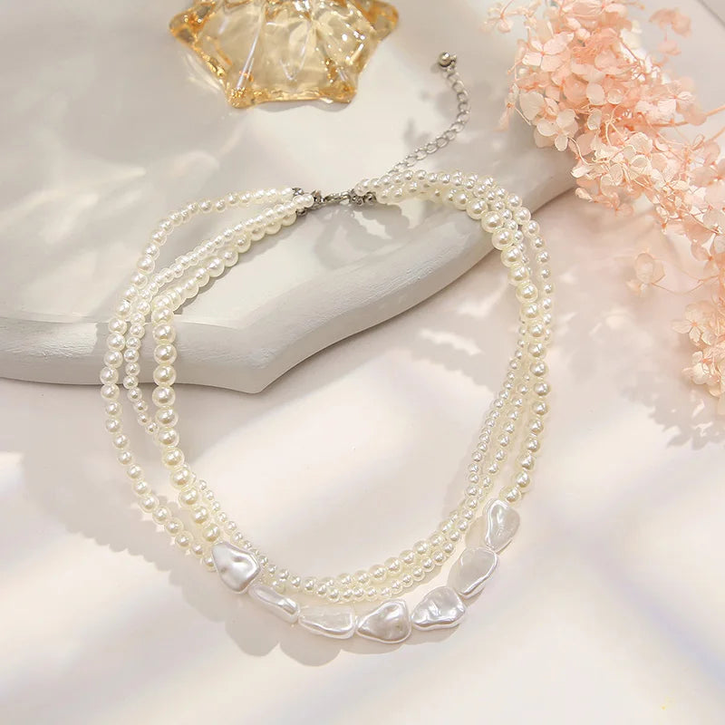 Multi-Layer Pearl Necklace for Woman Elegant Chokers Retro Neck Chain Imitation Pearls Heart Necklace Wedding Party Lady Jewelry