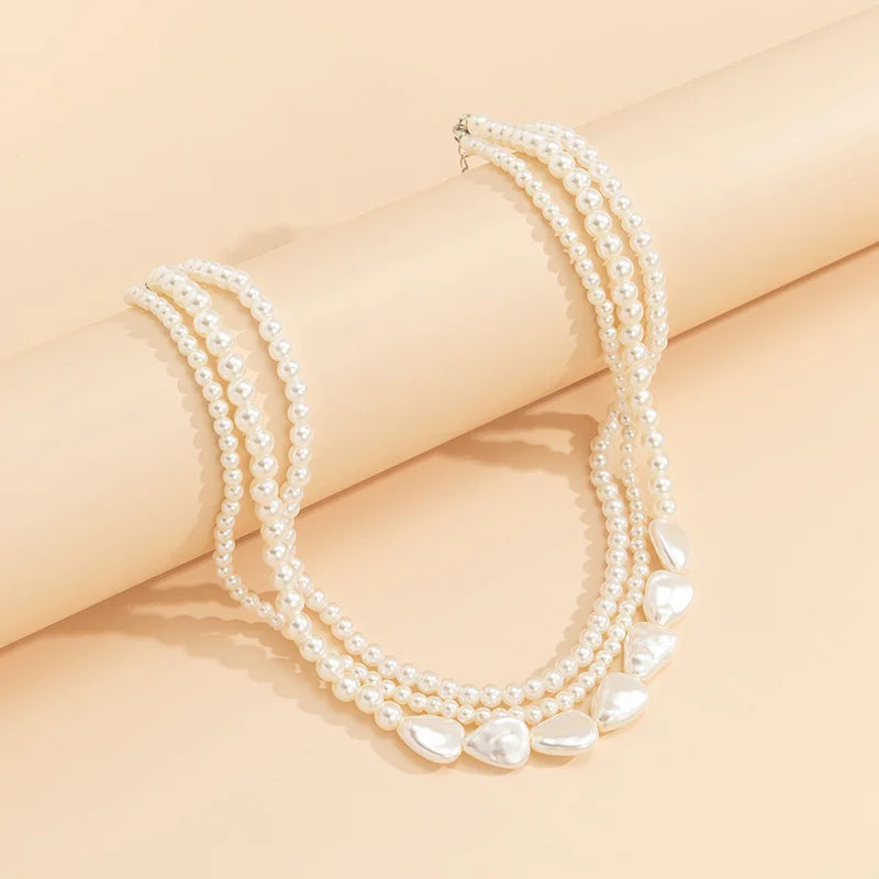 Multi-Layer Pearl Necklace for Woman Elegant Chokers Retro Neck Chain Imitation Pearls Heart Necklace Wedding Party Lady Jewelry