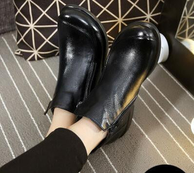 Short Flat Heels Shoes Genuine Leather Martin Boots Side Zipper Women Ankle Boots Plus Size 41-43 ZK3.5